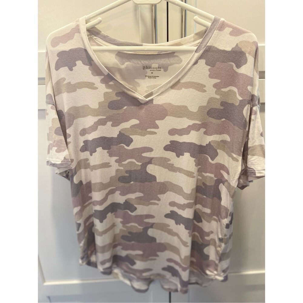 Philosophy Pullover Camo Size Medium Modal Blend Stretch Buttery Soft V Neck Lav